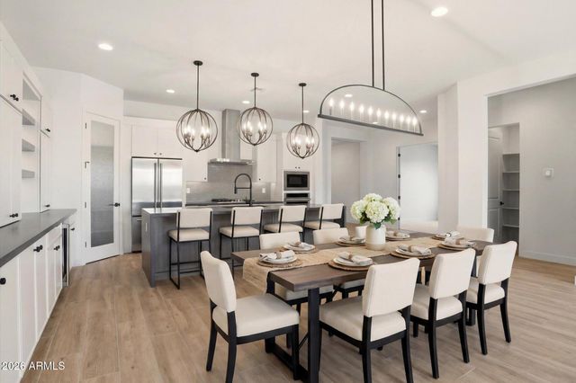 7379 W LISBON Lane, Peoria, AZ 85381