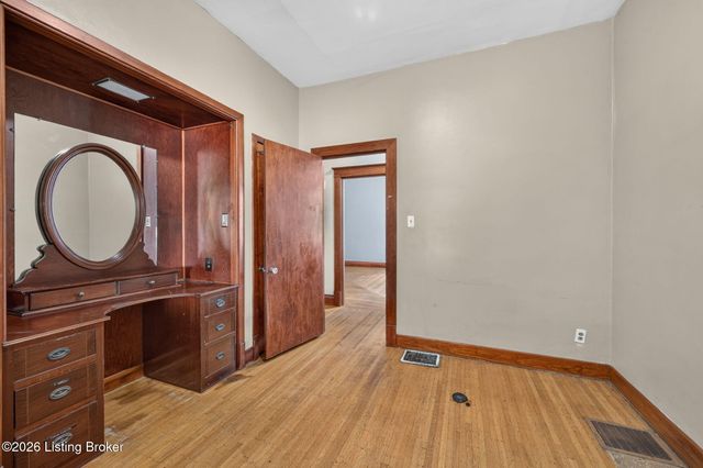 1112 Milton St, Louisville, KY 40217