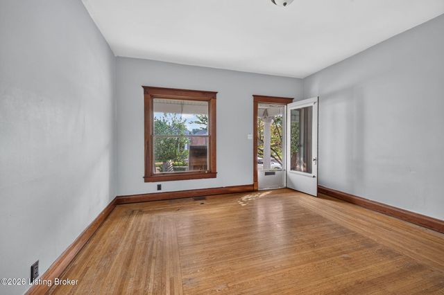 1112 Milton St, Louisville, KY 40217