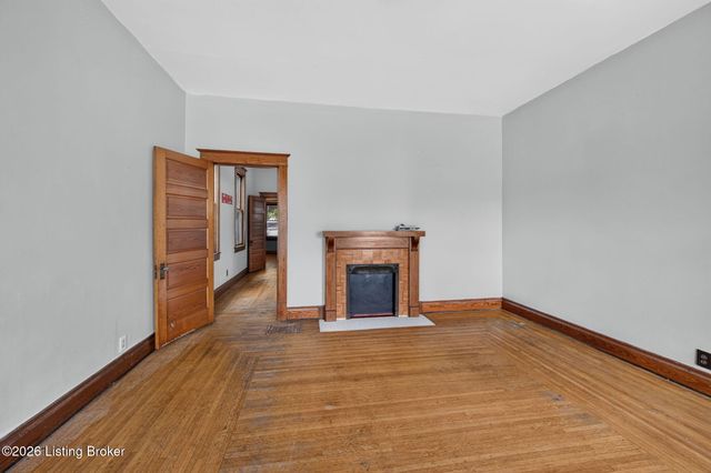 1112 Milton St, Louisville, KY 40217