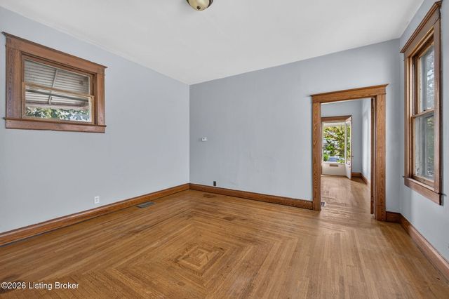 1112 Milton St, Louisville, KY 40217