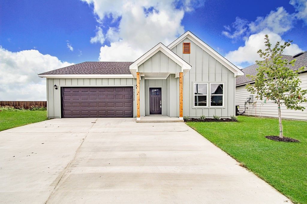 10520 Ruffin Drive, Fort Worth, TX 76131