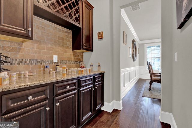 1071 Virginia Oak Lane, Lawrenceville, GA 30045