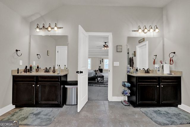 1071 Virginia Oak Lane, Lawrenceville, GA 30045
