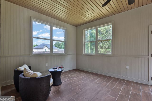 1071 Virginia Oak Lane, Lawrenceville, GA 30045