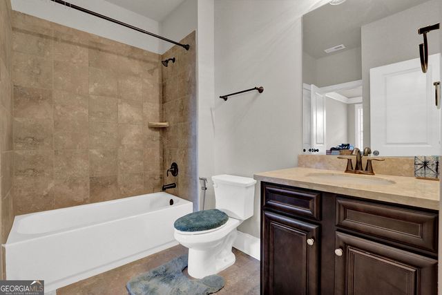 1071 Virginia Oak Lane, Lawrenceville, GA 30045