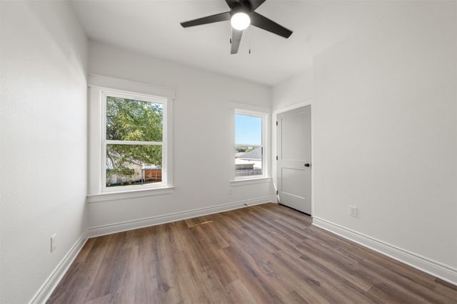 303 Live Oak Trail, Valley Mills, TX 76689