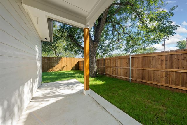 303 Live Oak Trail, Valley Mills, TX 76689