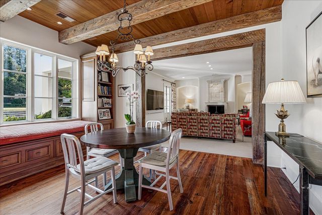 202 CLOISTER GREEN LN, Memphis, TN 38120