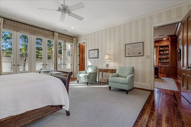 202 CLOISTER GREEN LN, Memphis, TN 38120