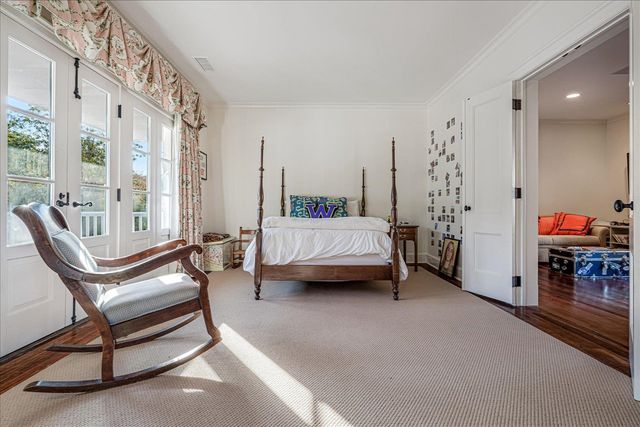 202 CLOISTER GREEN LN, Memphis, TN 38120