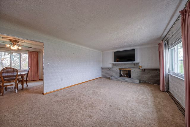 255 Henry Dr, North Huntingdon, PA 15642