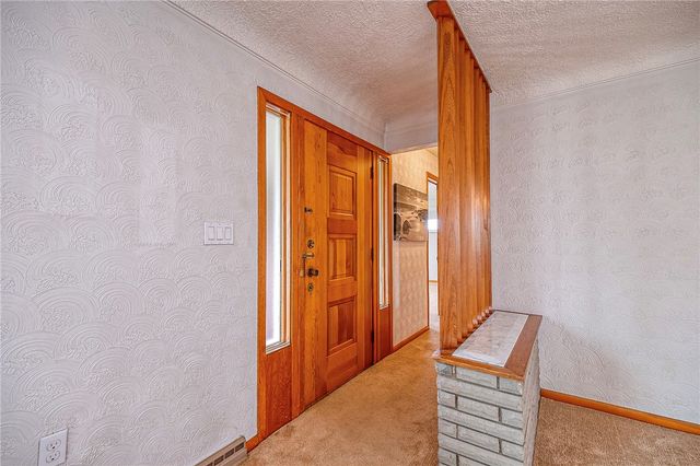 255 Henry Dr, North Huntingdon, PA 15642