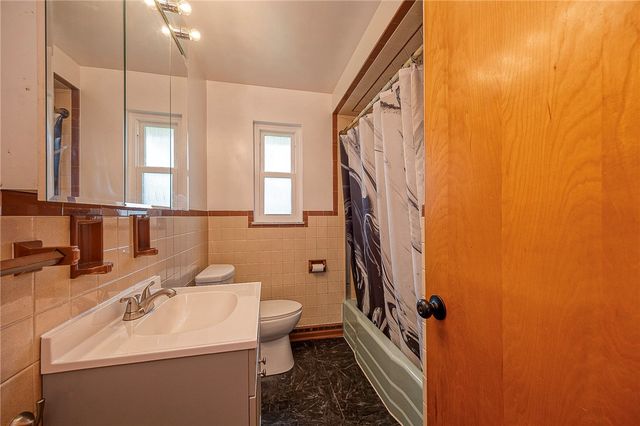 255 Henry Dr, North Huntingdon, PA 15642