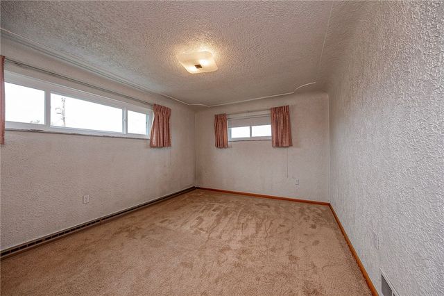 255 Henry Dr, North Huntingdon, PA 15642