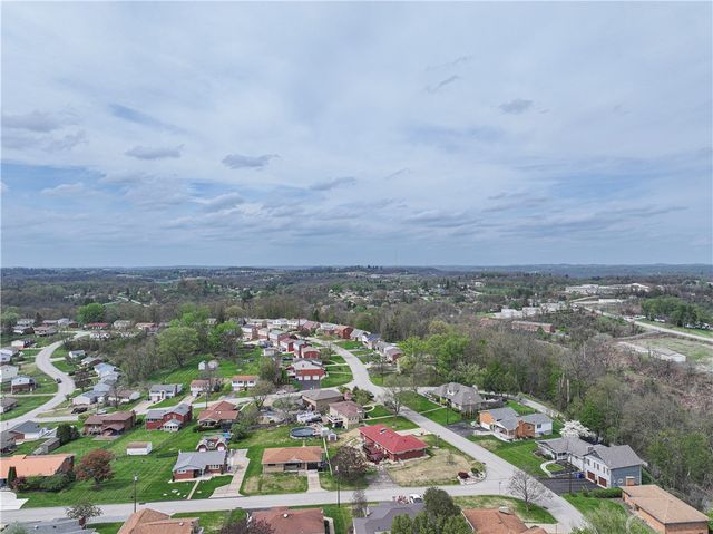 255 Henry Dr, North Huntingdon, PA 15642