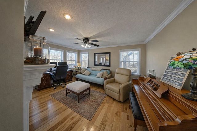 30 POINT GRAND CT, Savannah, TN 38372