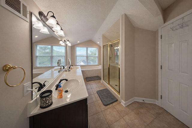 30 POINT GRAND CT, Savannah, TN 38372