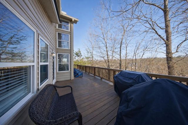 30 POINT GRAND CT, Savannah, TN 38372