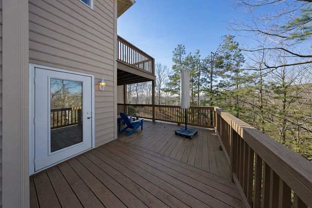 30 POINT GRAND CT, Savannah, TN 38372