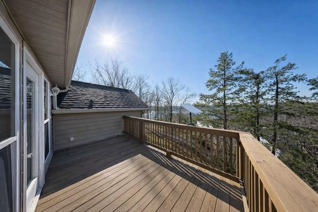 30 POINT GRAND CT, Savannah, TN 38372