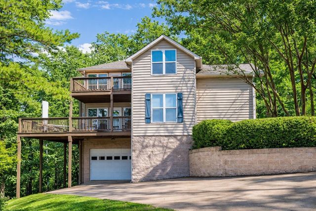 30 POINT GRAND CT, Savannah, TN 38372