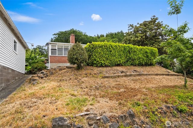 261 SE Adams Avenue, Chehalis, WA 98532