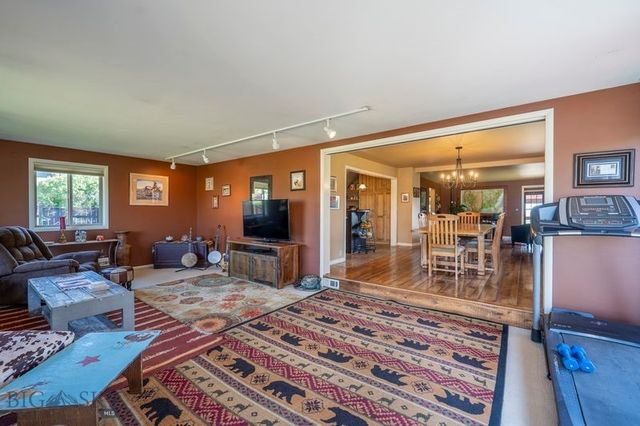 302 Ordway Street S, Wilsall, MT 59086