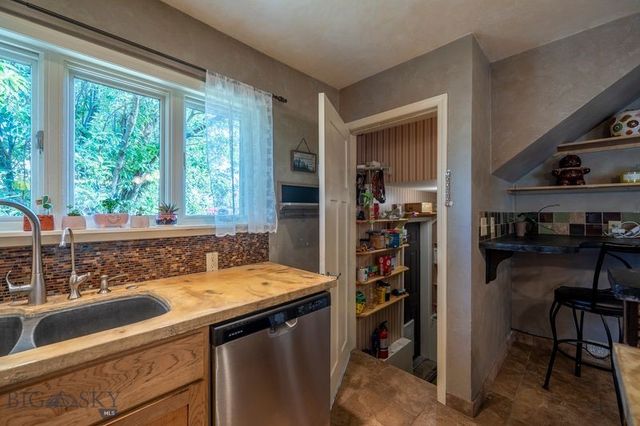 302 Ordway Street S, Wilsall, MT 59086