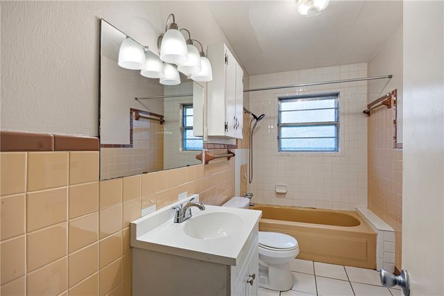 821 Parker Road, Russellville, AR 72801