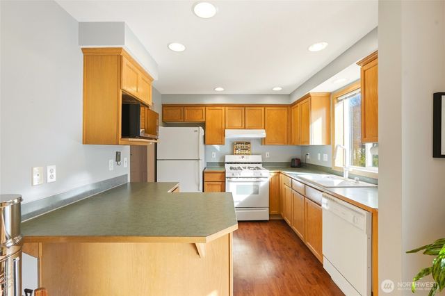 14929 19th Avenue W, Lynnwood, WA 98087