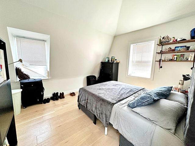 111 Maverick St 2, Boston, MA 02128