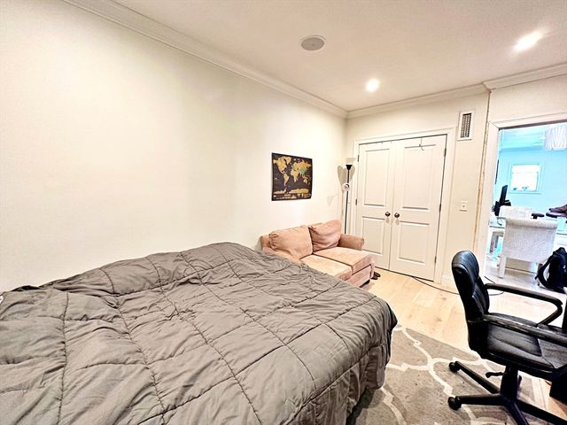 111 Maverick St 2, Boston, MA 02128