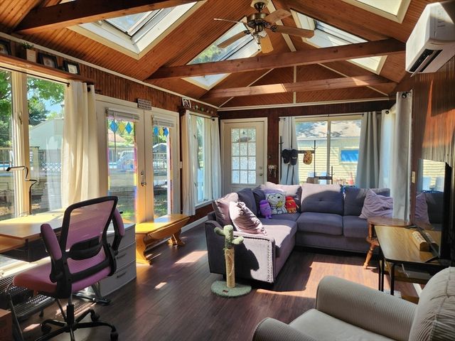 48 Captain Courtois Dr, Attleboro, MA 02703