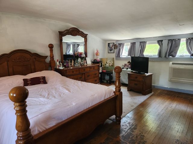 48 Captain Courtois Dr, Attleboro, MA 02703