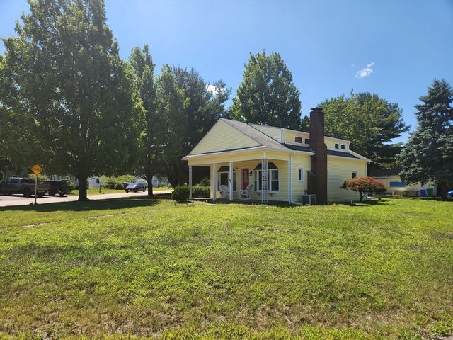 48 Captain Courtois Dr, Attleboro, MA 02703