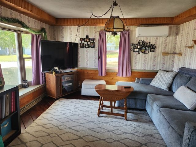 48 Captain Courtois Dr, Attleboro, MA 02703