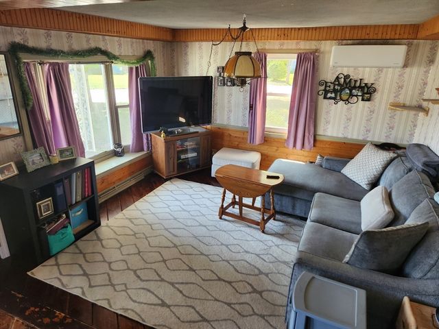 48 Captain Courtois Dr, Attleboro, MA 02703