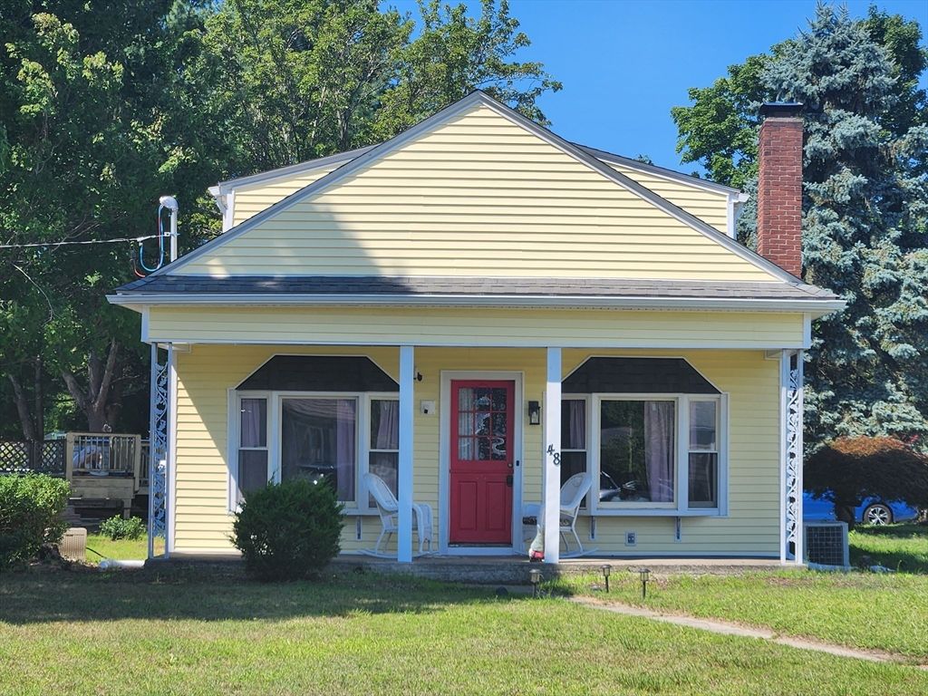 48 Captain Courtois Dr, Attleboro, MA 02703