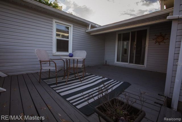 26110 Ypsilanti Street, Flat Rock, MI 48134