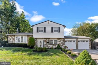 525 CASSINGHAM RD, Fairless Hills, PA 19030
