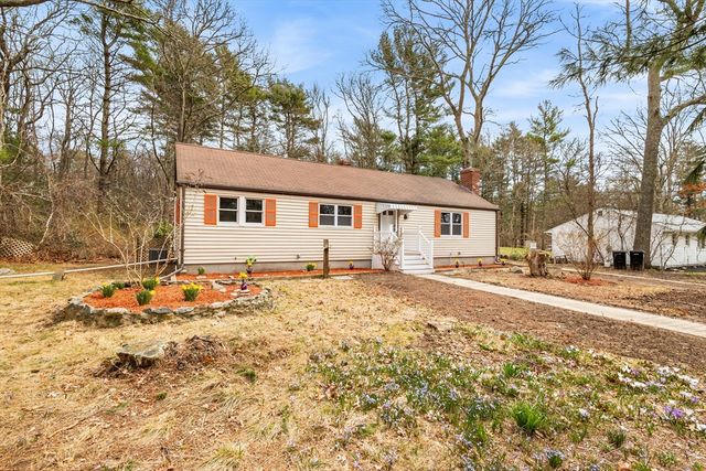 172 Fisher Rd, Dartmouth, MA 02747