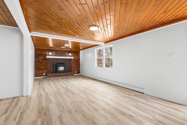 172 Fisher Rd, Dartmouth, MA 02747