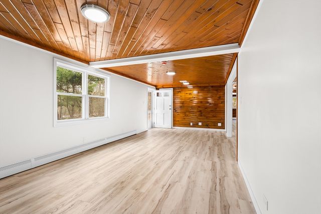172 Fisher Rd, Dartmouth, MA 02747