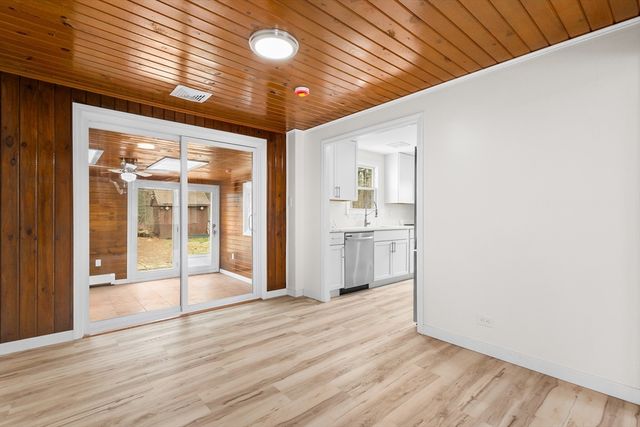172 Fisher Rd, Dartmouth, MA 02747