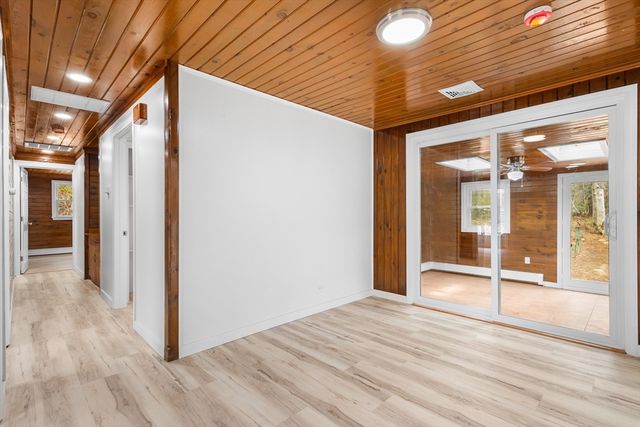 172 Fisher Rd, Dartmouth, MA 02747