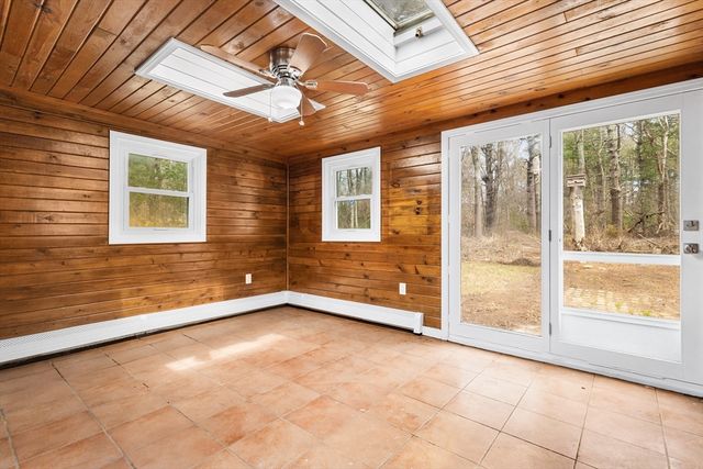 172 Fisher Rd, Dartmouth, MA 02747
