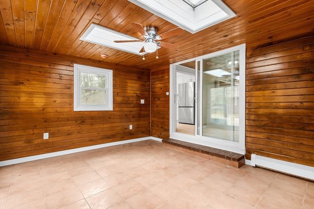 172 Fisher Rd, Dartmouth, MA 02747
