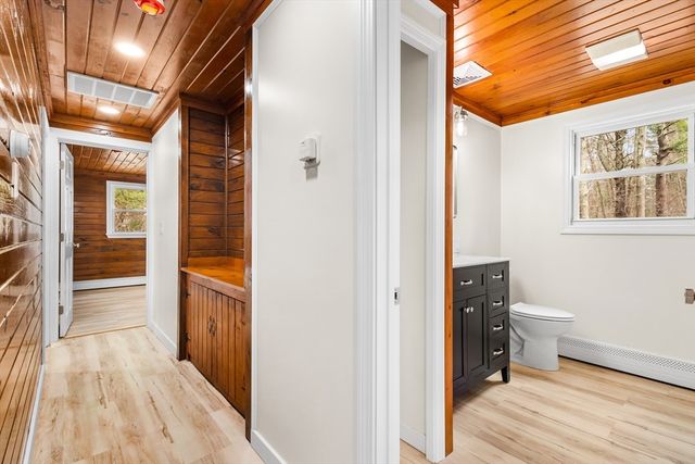 172 Fisher Rd, Dartmouth, MA 02747