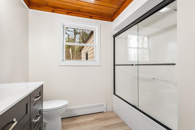 172 Fisher Rd, Dartmouth, MA 02747
